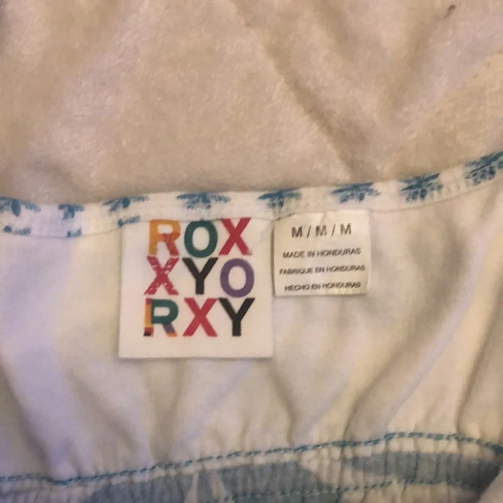 Gently used Roxy dress, size Medium - Picture 3 of 3